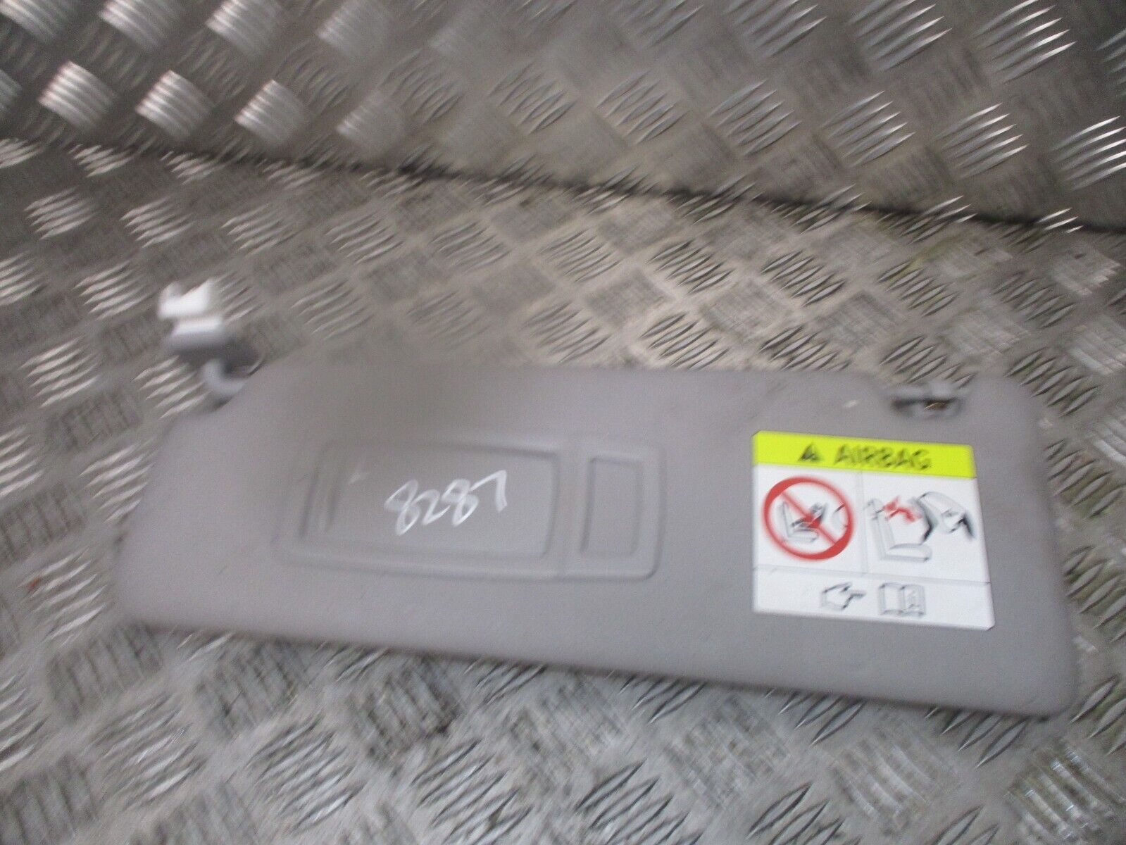 2015 GENUINE BMW 3 FRONT LEFT PASSENGER SIDE SUN VISOR NSF - Image 2