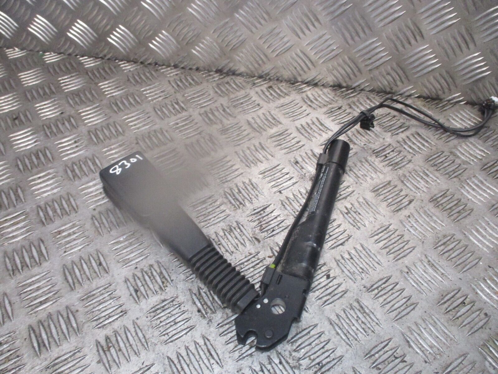 2015 GENUINE BMW 3 320D FRONT RIGHT DRIVER SIDE SEAT BELT BUCKLE 7259388