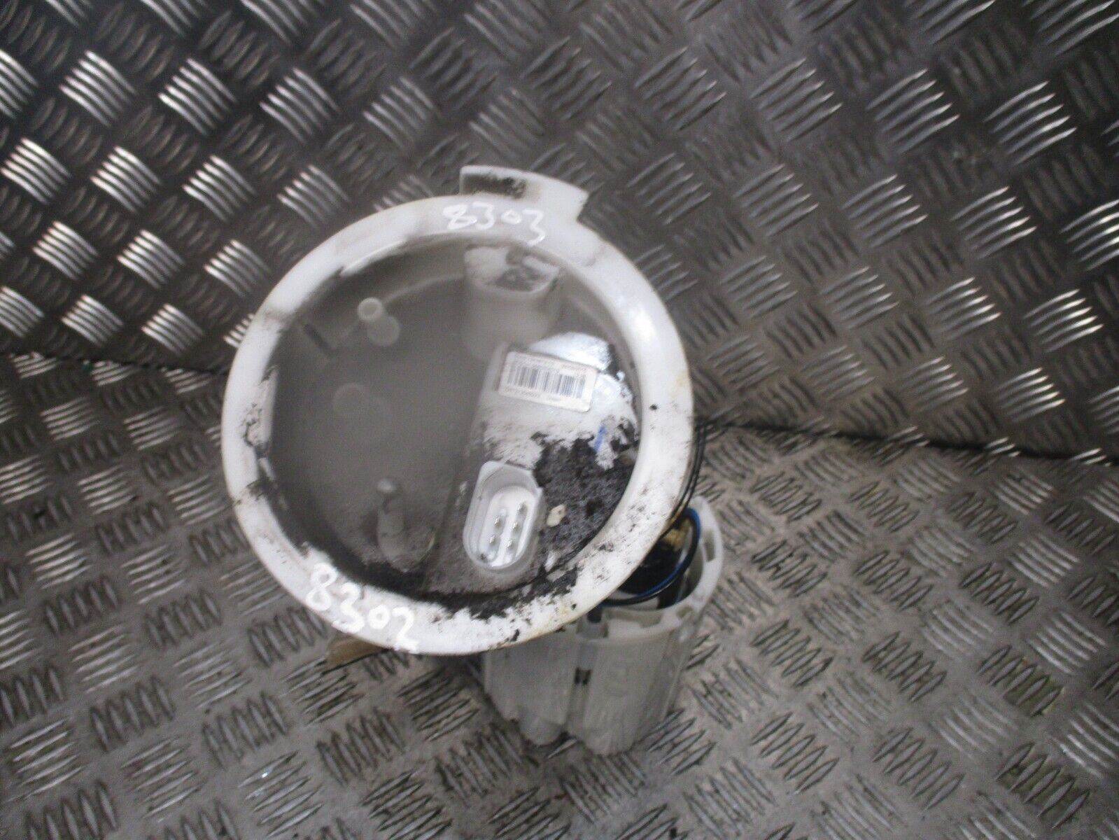 2015 GENUINE BMW 3 320D 2.0TDI IN TANK FUEL PUMP SENDER UNIT 724397213