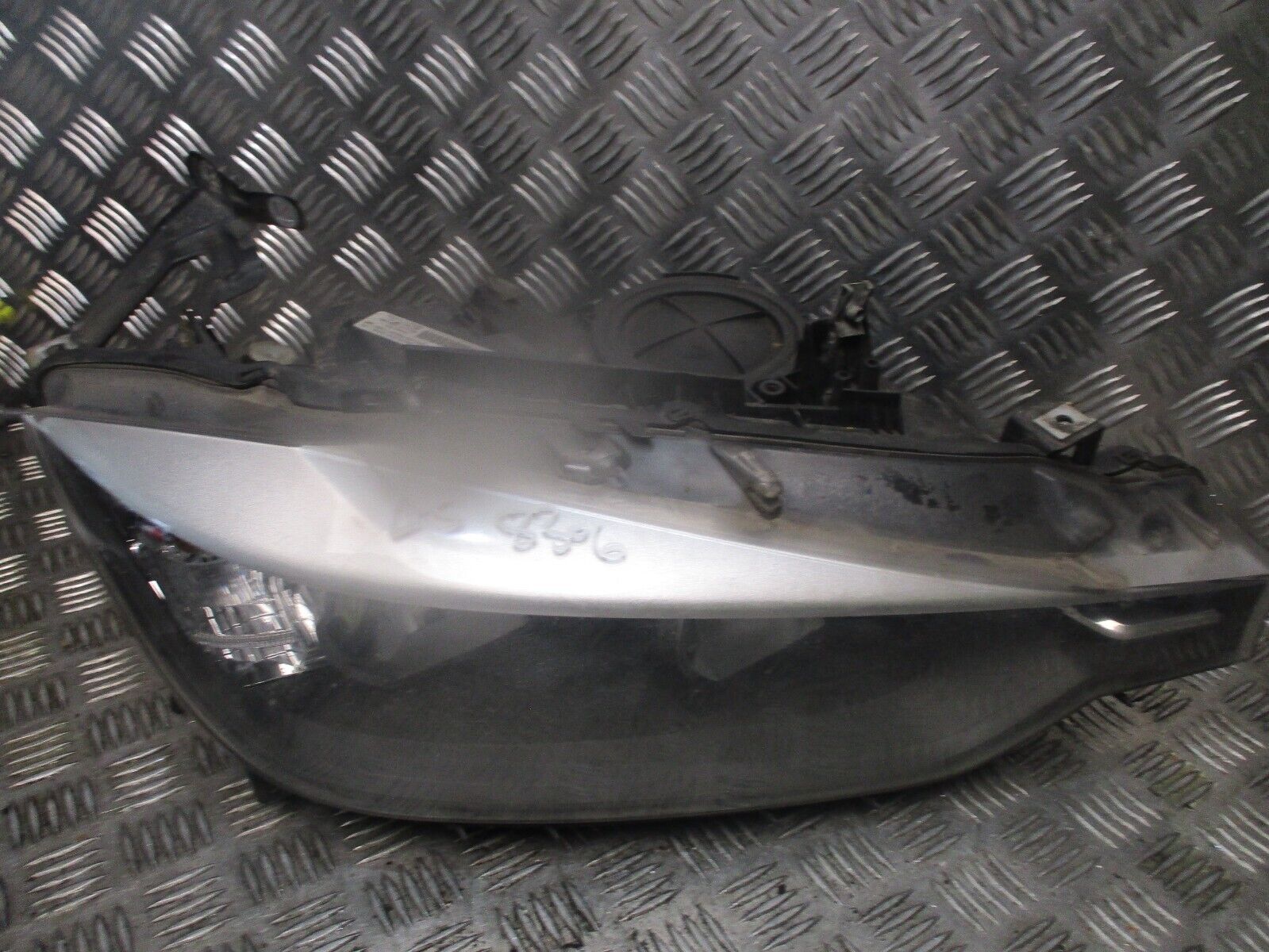 2015 GENUINE BMW 3 320D FRONT RIGHT DRIVER SIDE HEADLIGHT LAMP 7259540 - Image 2