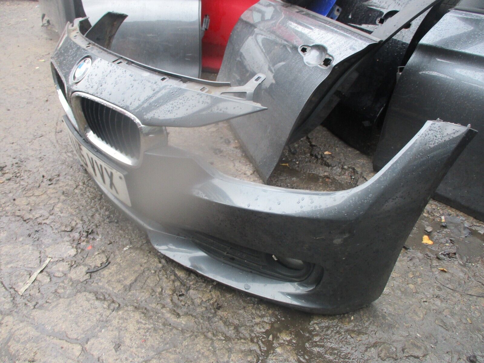 2015 GENUINE BMW 3SERIES SALOON FRONT COMPLETE BUMPER - Image 3