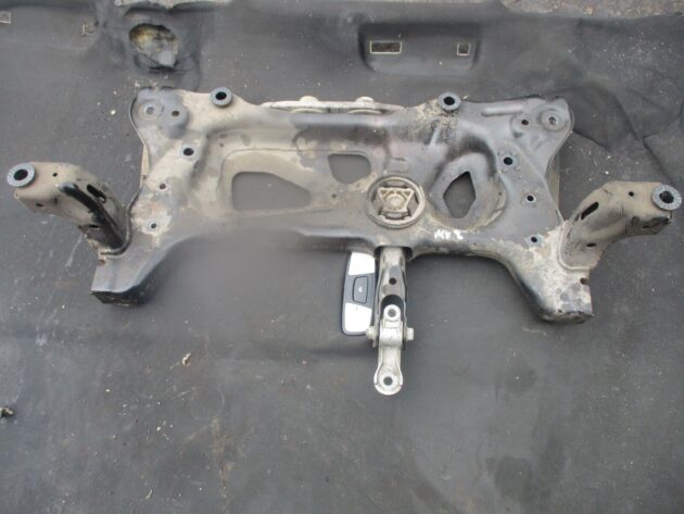 2020 GENUINE VW GOLF MK8 2.0TDI FRONT SUBFRAME 5WA199315E - Image 4