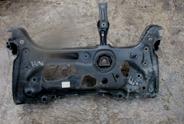 2019 GENUINE AUDI Q2 1.6 TDI FRONT SUBFRAME 3Q0199315G