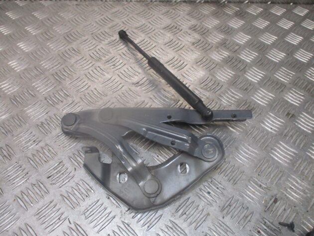 2016 GENUINE AUDI A1 FRONT RIGHT DRIVER SIDE BONNET HINGE 8X0823302A