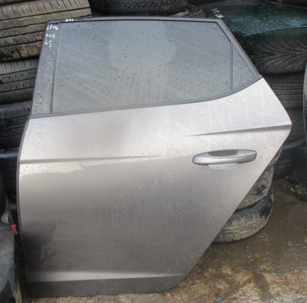 2016 GENUINE SEAT LEON HATCHABACK REAR LEFT PASSENGER SIDE BARE SHELL DOOR