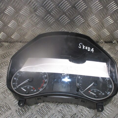 2012 GENUINE SKODA OCTAVIA SPEEDOMETER INSTRUMENT CLUSTER CLOCKS 1Z0920943S