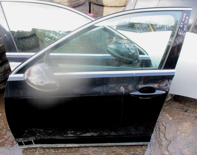 2015 VW PASSAT B8 SALOON FRONT LEFT PASSENEGER SIDE BARE SHELL DOOR NSF