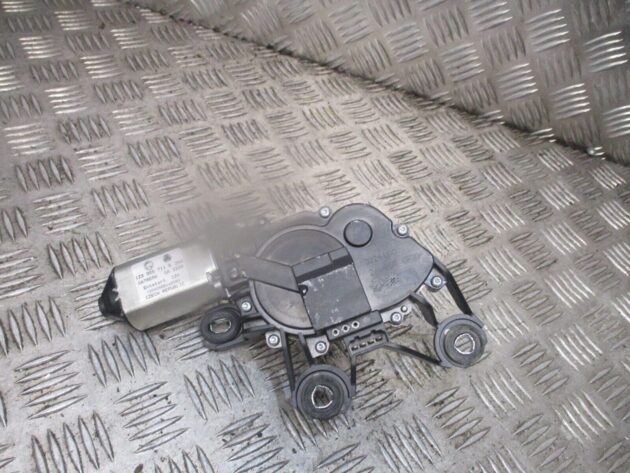 2012 GENUINE SKODA OCTAVIA REAR WINDSCREEN WIPER MOTOR & LINKAGE 1Z9955711B - Image 2