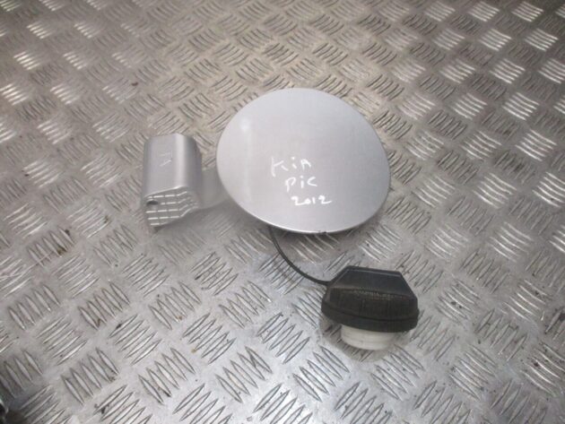 2012 GENUINE KIA PICANTO REAR FUEL FILLER FLAP CAP COVER 69510-1Y000 - Image 2