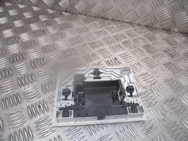 2013 GENUINE VW POLO 6R INTERIOR COURTESY ROOF READING LIGHT LAMP 6R0947105H - Image 3