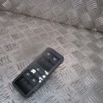 2013 GENUINE VW POLO 6R FRONT RIGHT DRIVER SIDE DOOR WINDOW SWITCH