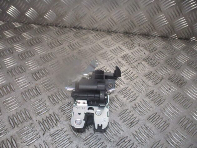 2016 GENUINE VW PASSAT B8 SALOON REAR TAILGATE BOOTLID LOCK MECHANISM 3G0827503C - Image 2