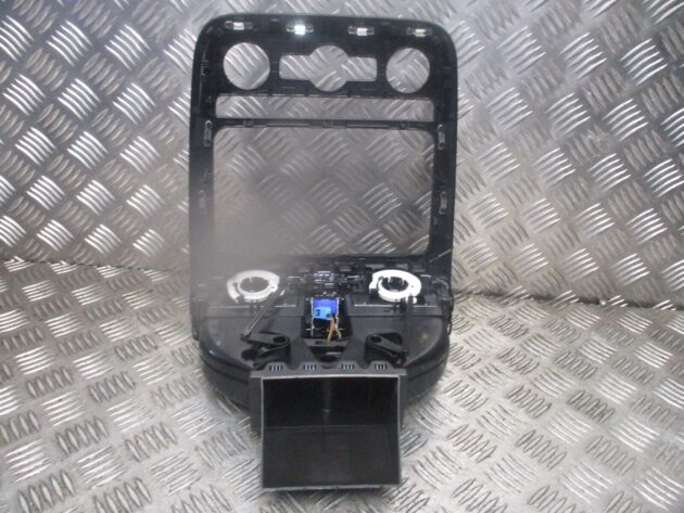 2012 VW SCIROCCO FRONT CENTRE DASHBOARD HEATER AC AIRVENT WITH TRIM 1K8819728E - Image 3