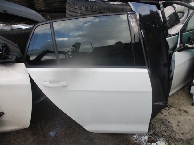 2018 GENUINE VW GOLF MK7 REAR RIGHT DRIVER SIDE BARE SHELL DOOR OSR - Image 2