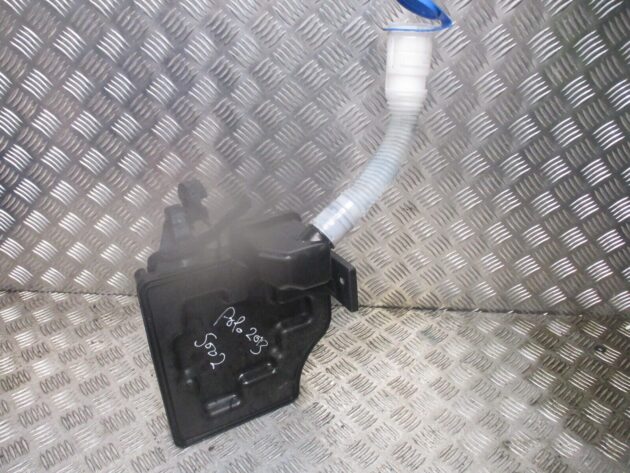 2013 GENUINE VW POLO 6R FRONT WINDSCREEN WASHER BOTTLE 6R0955453D - Image 2