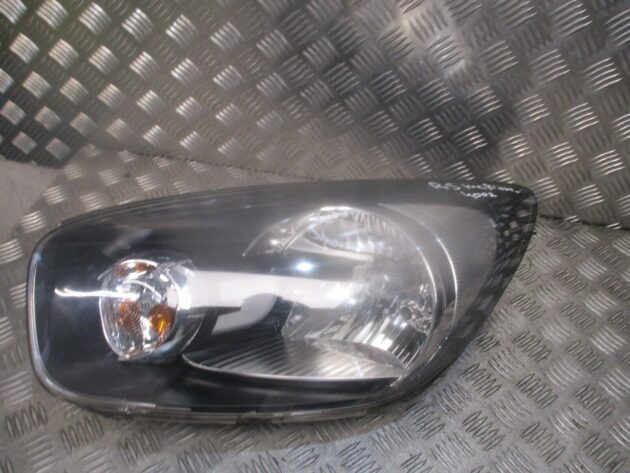 2014 GENUINE KIA PICANTO 5DR FRONT RIGHT DRIVER SIDE HEADLIGHT 921011Y0 - Image 2