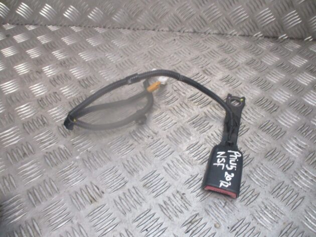 2012 GENUINE TOYOTA PRIUS FRONT LEFT PASSENGER SIDE SEAT BELT BUCKLE STALK