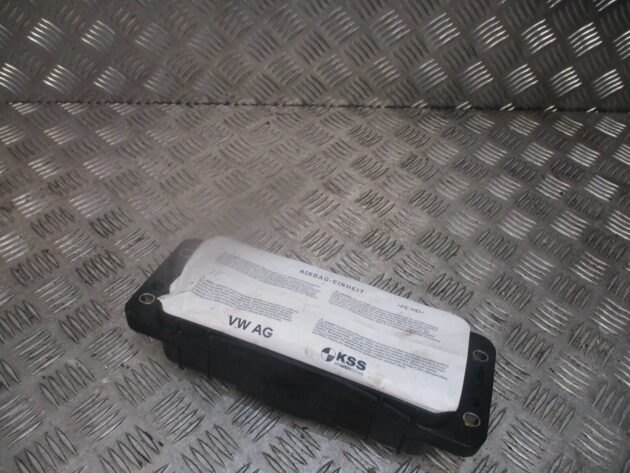 2016 GENUINE SEAT LEON FRONT PASSENGER SIDE DASHBOARD BAG 5F0880204