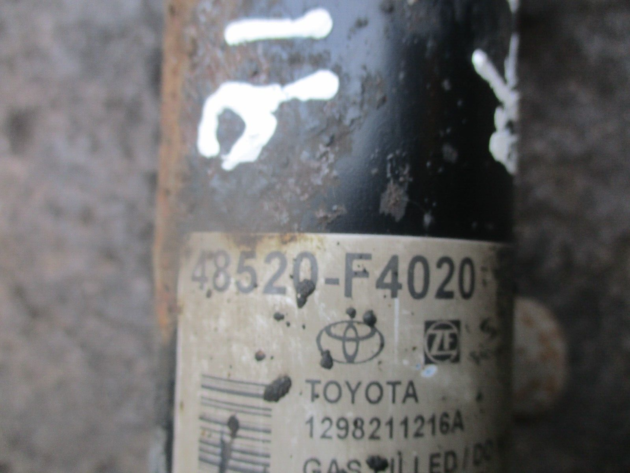 2020 GENUINE TOYOTA CHR FRONT LEFT PASSENGER SIDE SHOCK ABSORBER 48520-F4020 - Image 2