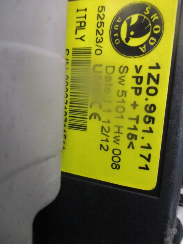 2012 GENUINE SKODA OCTAVIA INTERIOR ULTRASOUND ALARM SENSOR UNIT 1Z0951171 - Image 4