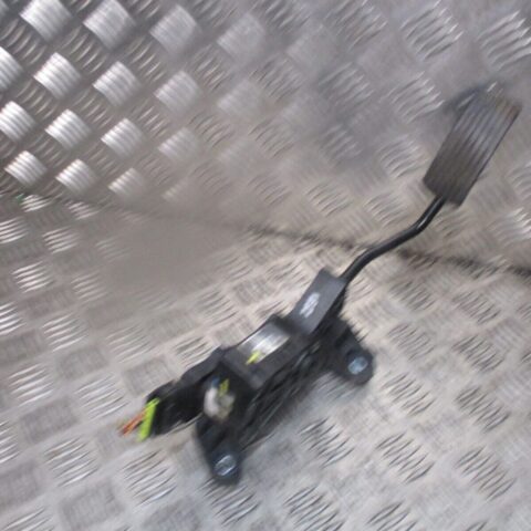 2013 GENUINE KIA PICANTO ACCELERATOR THROTTLE PEDAL 327271Y920