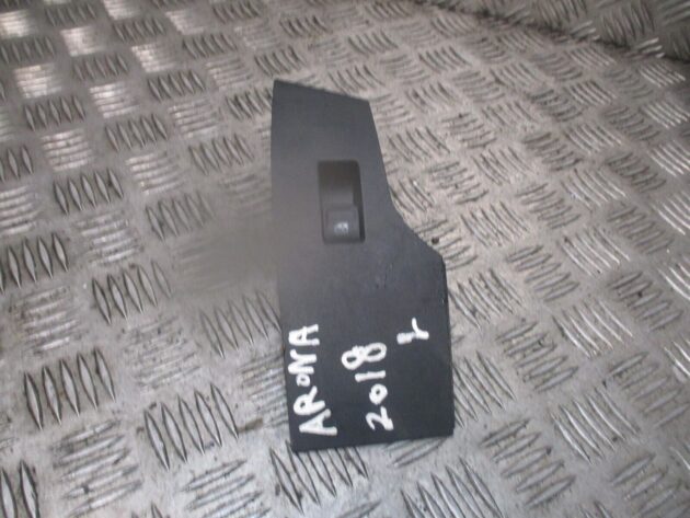 2018 GENUINE SEAT ARONA REAR RIGHT DRIVER SIDE DOOR WINDOW SWITCH 5G0959855P - Image 2