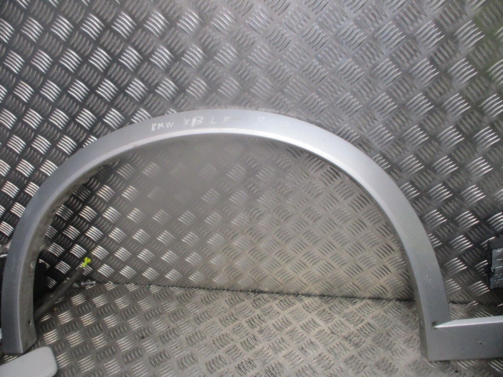 2016 GENUINE BMW X3 FRONT LEFT PASSENGER SIDE WHEEL ARCH TRIM 8050455 - Image 3