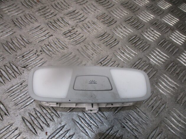 2015 GENUINE AUDI A3 8V REAR INTERIOR ROOF COURTESY READING LIGHT 8V0947111 - Image 2