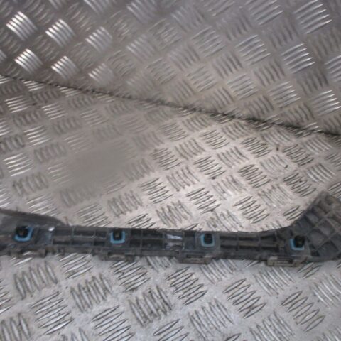 2012 GENUINE TOYOTA PRIUS REAR RIGHT DRIVER SIDE BUMPER BRACKET 5257547020