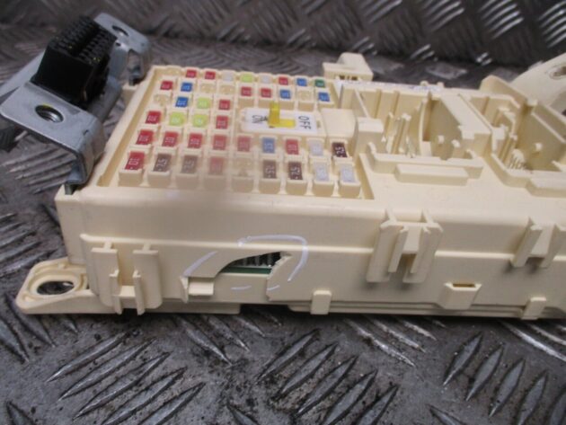 2018 GENUINE HYUNDAI I10 FUSE BOX RELAY MODULE UNIT 91952B9111 - Image 4