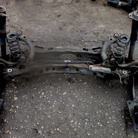 2016 GENUINE VW PASSAT B8 SALOON REAR COMPLETE AXLE NO CALIPERS INCLUDED