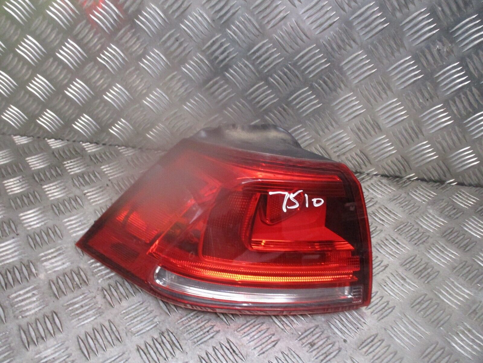 2015 GENUINE VW GOLF MK7 REAR LEFT PASSENGER SIDE TAILLIGHT LAMP 5G0945095M