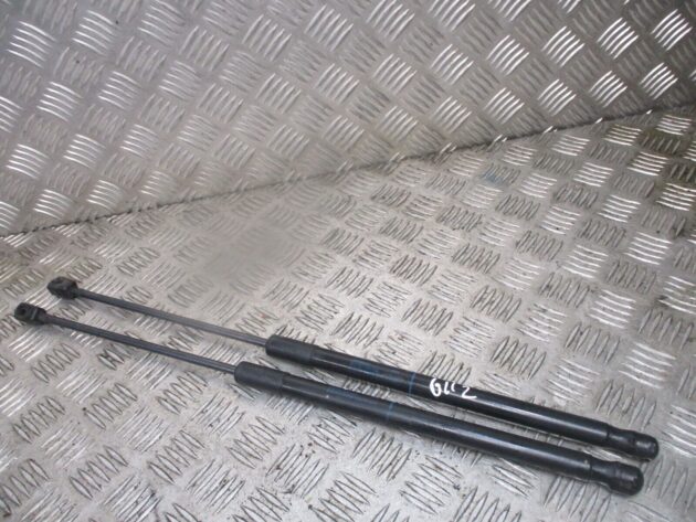 2015 GENUINE AUDI A3 8V 3DR REAR TAILGATE BOOTLID GAS STRUTS 8V3827552 - Image 3
