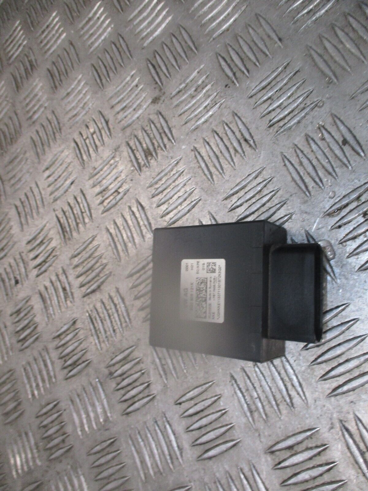 2015 GENUINE VW GOLF MK7 FUEL PUMP CONTROL MODULE UNIT 5Q0906121K - Image 2