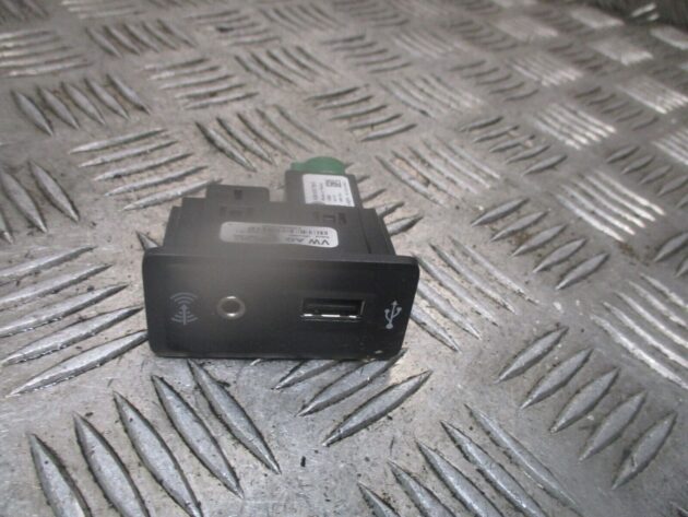 2015 GENUINE VW GOLF MK7 AUX IN USB PORT SOCKET CONNECTION 5G0035222E
