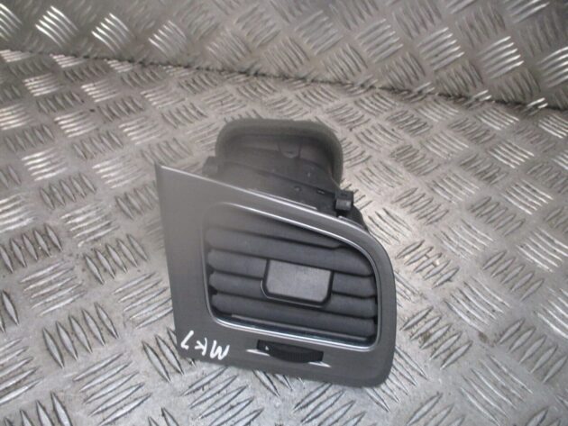 2015 GENUINE VW GOLF MK7 FRONT RIGHT DRIVER SIDE AIRVENT 5G2819710B - Image 2