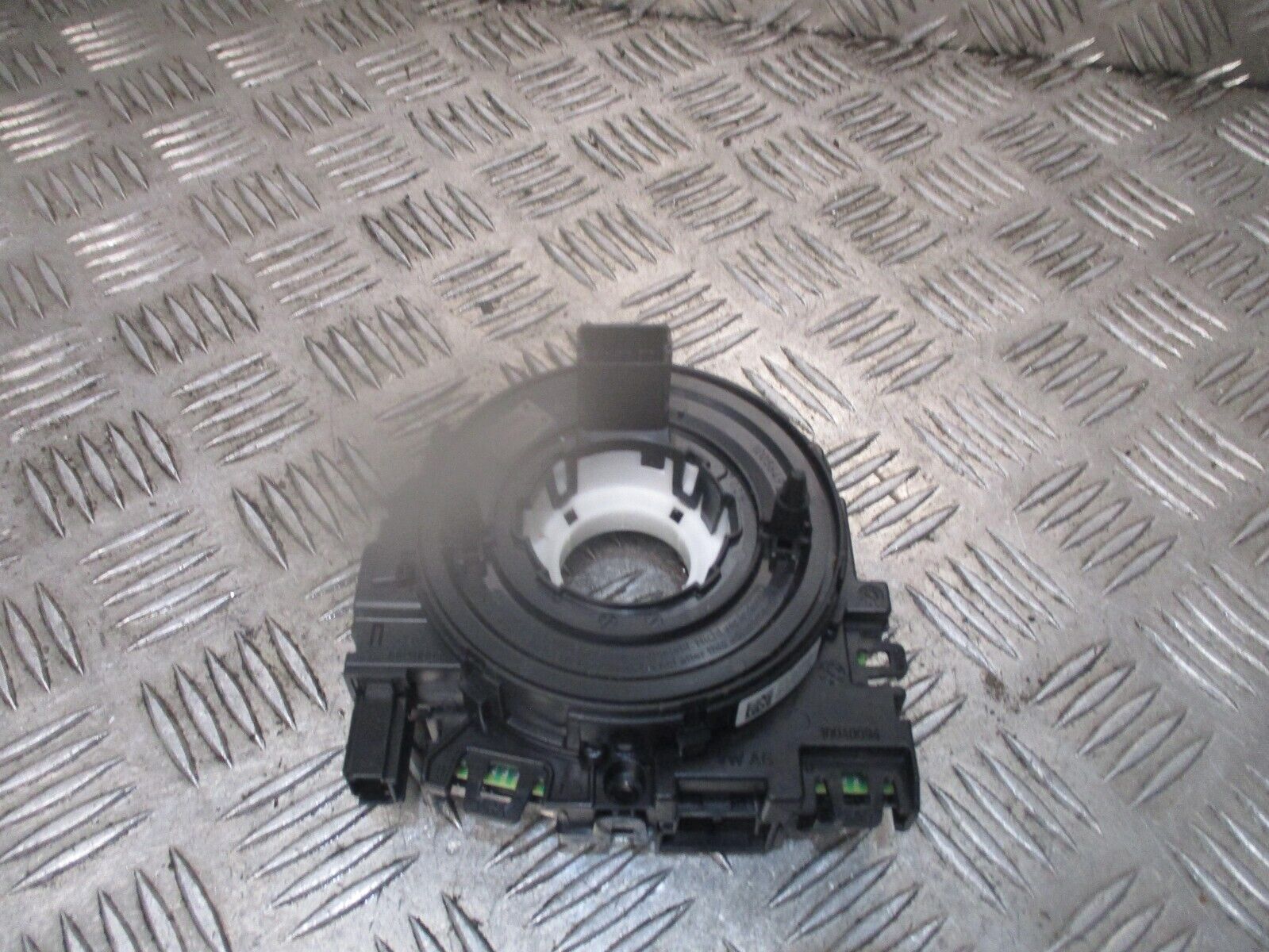 2015 GENUINE VW GOLF MK7 STEERING WHEEL COLUMN SLIP RING SQUIB 5Q0953549E - Image 2