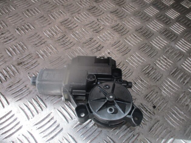 2013 GENUINE VW POLO DRIVER RIGHT SIDE REAR DOOR WINDOW MOTOR 6R0959812G - Image 2