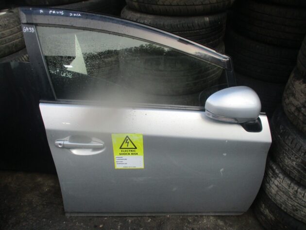 2012 GENUINE TOYOTA PRIUS FRONT RIGHT DRIVER SIDE BARE SHELL DOOR OSF - Image 2
