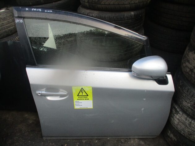 2012 GENUINE TOYOTA PRIUS FRONT RIGHT DRIVER SIDE BARE SHELL DOOR OSF - Image 3