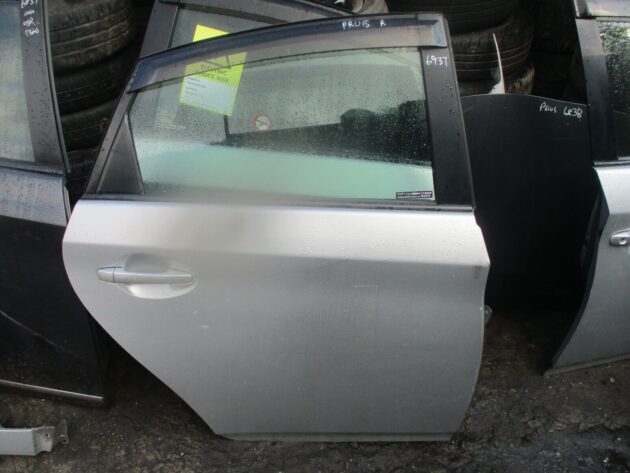 2012 GENUINE TOYOTA PRIUS REAR RIGHT DRIVER SIDE BARE SHELL DOOR OSR