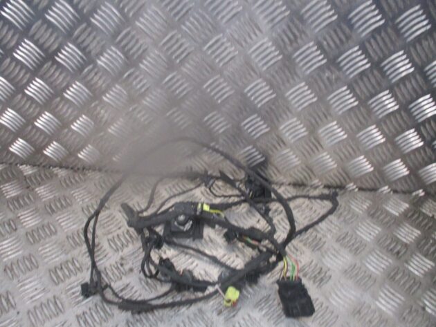 2019 GENUINE AUDI A3 8V CRASH PARKING SENSOR WITH WIRING LOOM 8V0971085R - Image 2