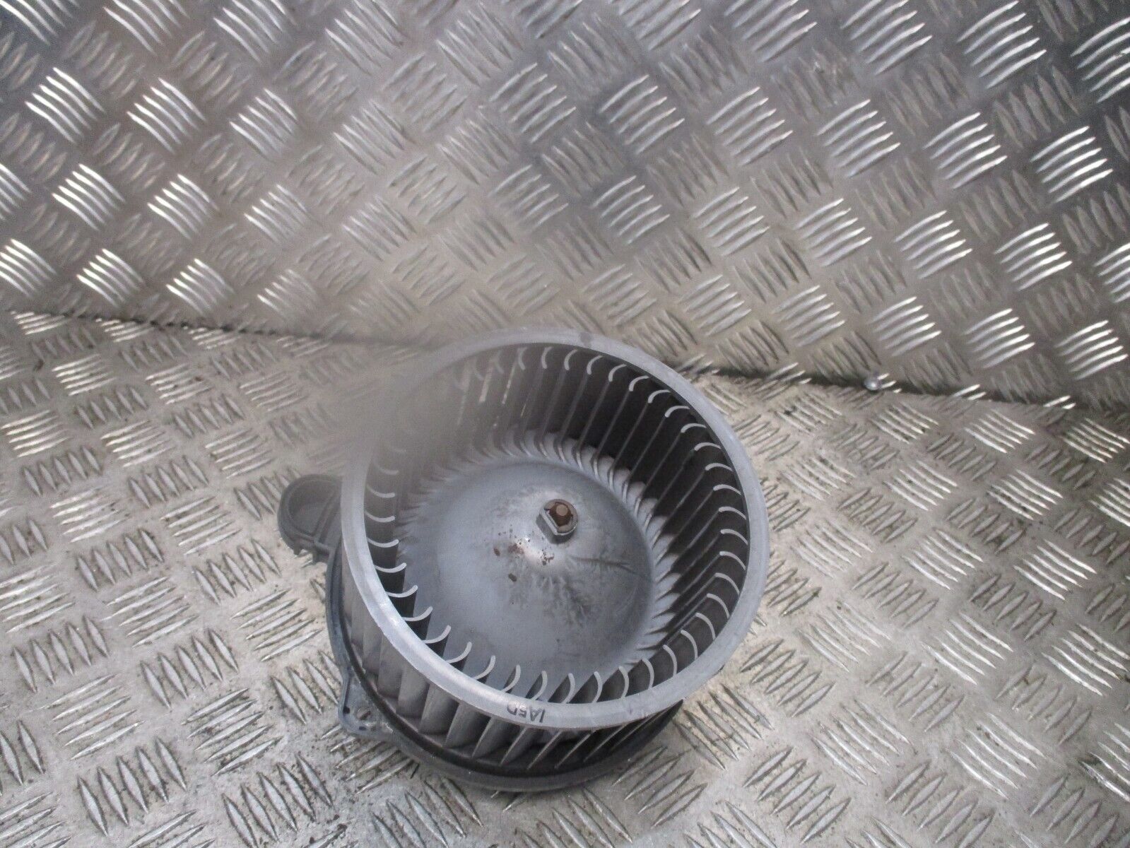 2013 GENUINE HYUNDAI I30 HEATER BLOWER MOTOR FAN F00S3B2476
