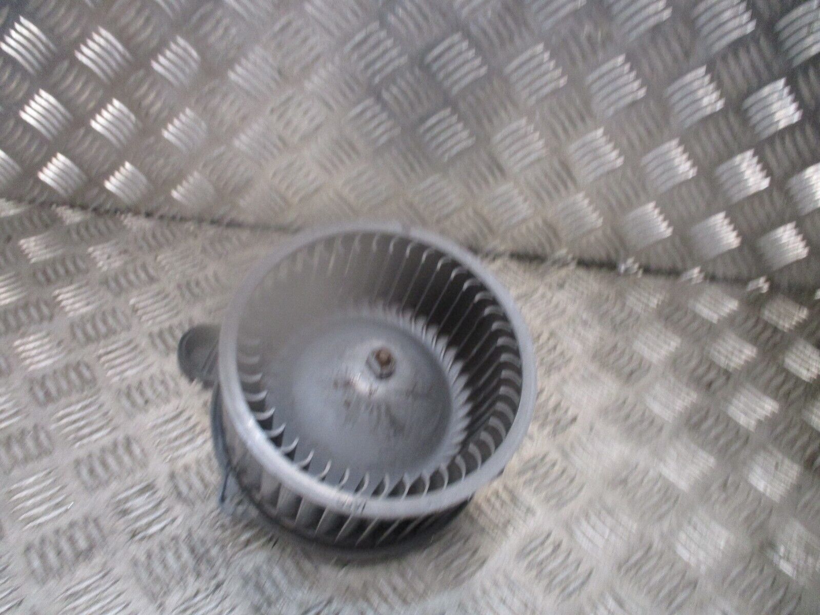 2013 GENUINE HYUNDAI I30 HEATER BLOWER MOTOR FAN F00S3B2476 - Image 2