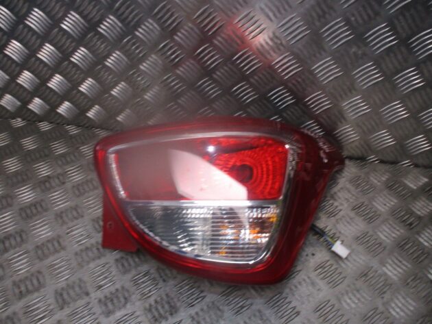 2014 GENUINE HYUNDAI I10 REAR RIGHT DRIVER SIDE BODY TAILLIGHT LAMP 92402B9000 - Image 2