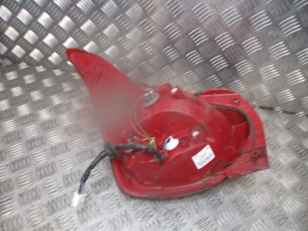 2014 GENUINE HYUNDAI I10 REAR RIGHT DRIVER SIDE BODY TAILLIGHT LAMP 92402B9000 - Image 3