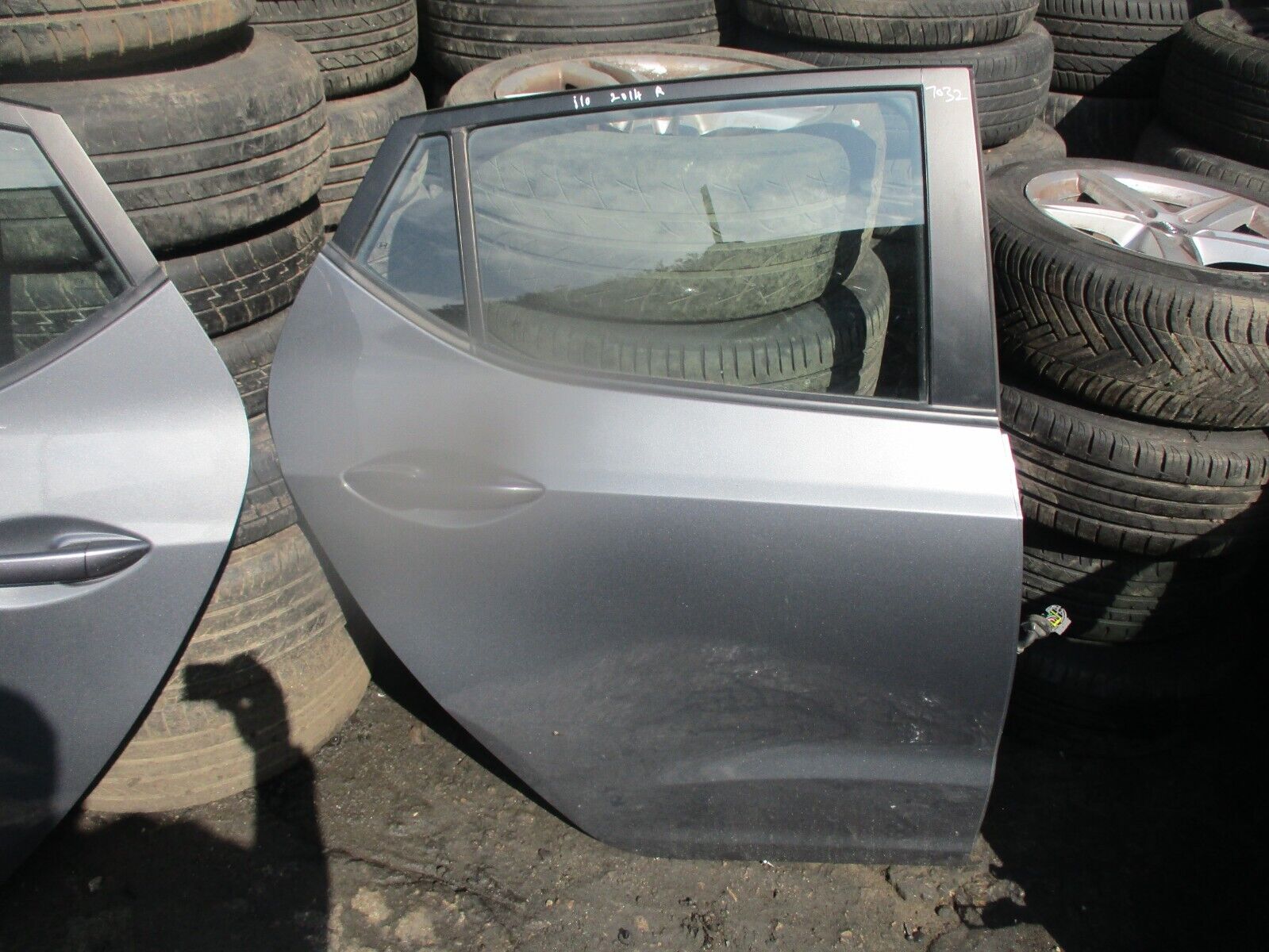 2014 GENUINE HYUNDAI I10 REAR RIGHT DRIVER SIDE BARE SHELL DOOR OSR - Image 3