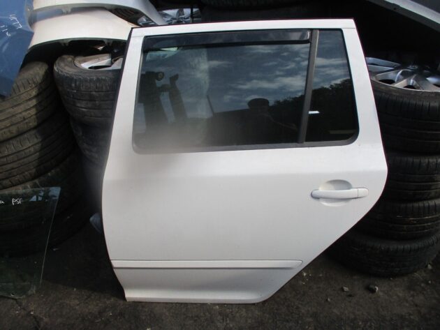 2012 GENUINE SKODA OCTAVIA ESTATE REAR LEFT PASSENGER SIDE BARE SHELL DOOR NSR - Image 2