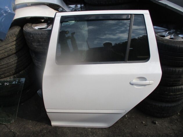 2012 GENUINE SKODA OCTAVIA ESTATE REAR LEFT PASSENGER SIDE BARE SHELL DOOR NSR - Image 3