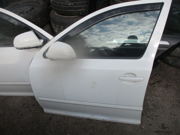2012 GENUINE SKODA OCTAVIA FRONT LEFT PASSENGER SIDE BARE SHELL DOOR NSF - Image 2